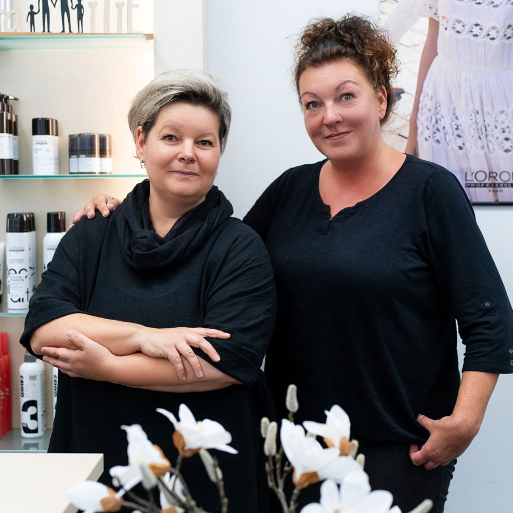 Teamfoto Hair4You Sondershausen Güntherstraße mit Friseurinnen für Haarschnitt, Farbe und Styling