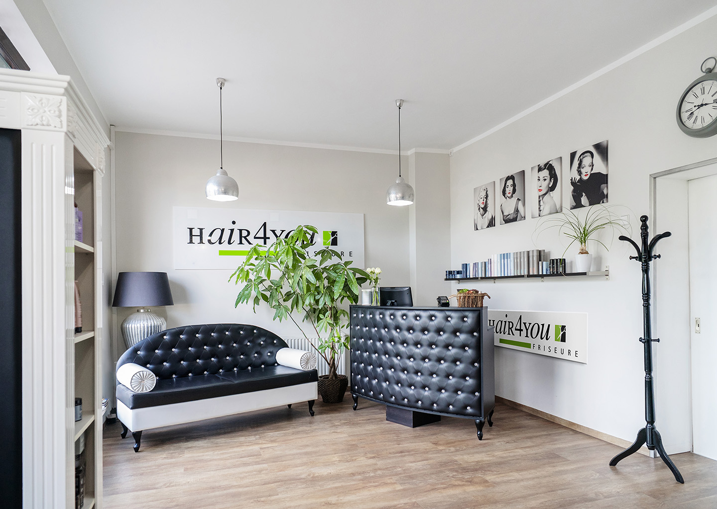 Innenaufnahme des Hair4You Friseursalons Nordhausen Stolberger Str mit modernem Salonbereich